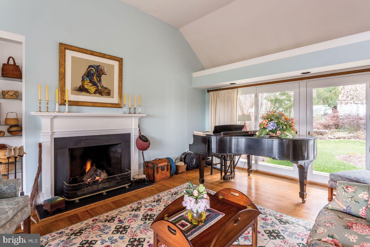 81 Golfview Road Doylestown, PA 18901 - Photo 7 of 35