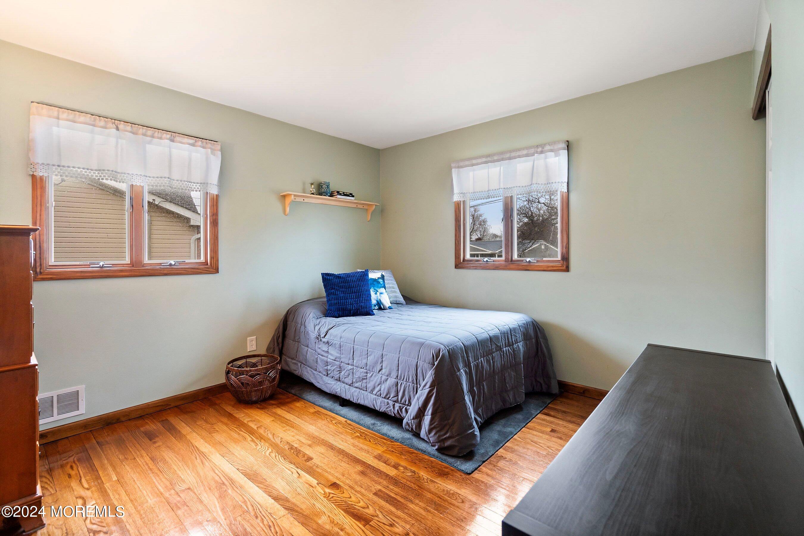 30 Springhill Drive Howell, NJ 07731 - Photo 11 of 26 13-Bed 3