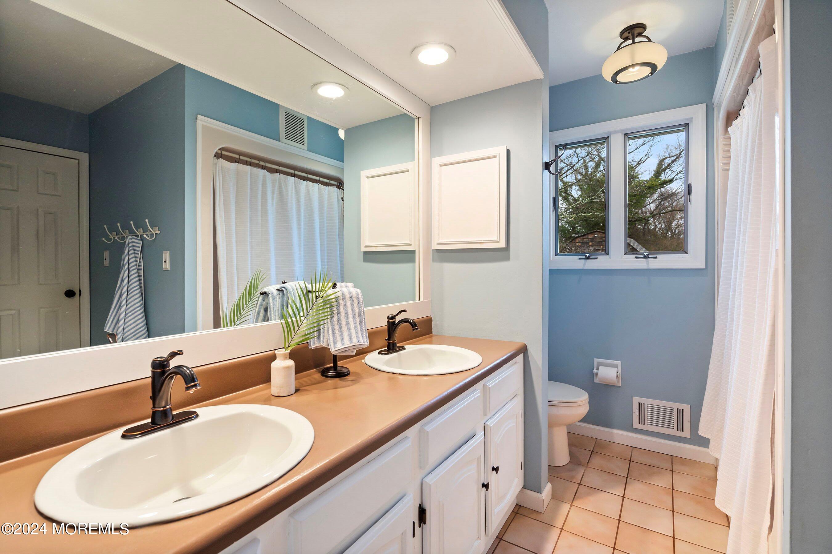 30 Springhill Drive Howell, NJ 07731 - Photo 13 of 26 12-Bath 2
