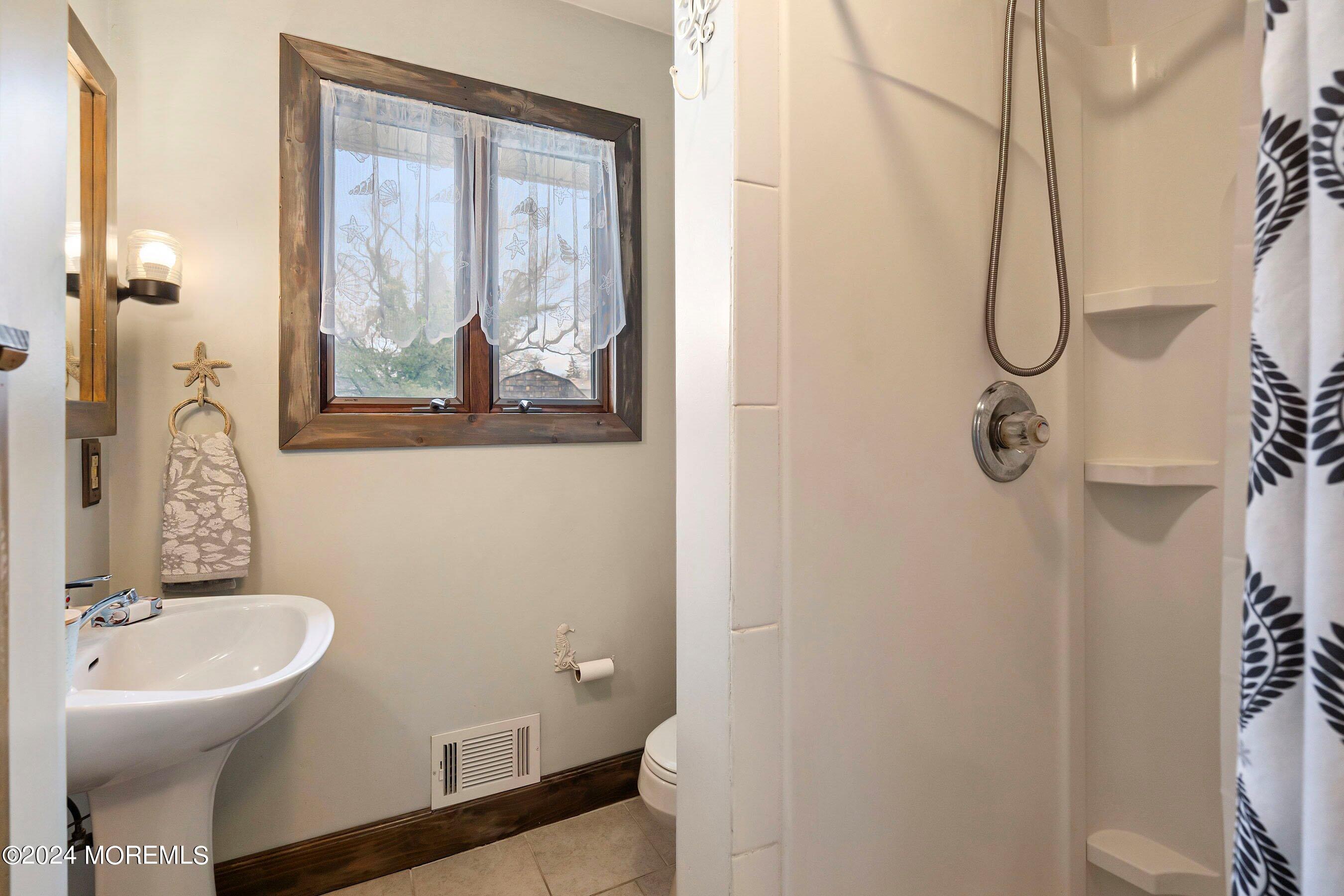 30 Springhill Drive Howell, NJ 07731 - Photo 14 of 26 10-Bath 1
