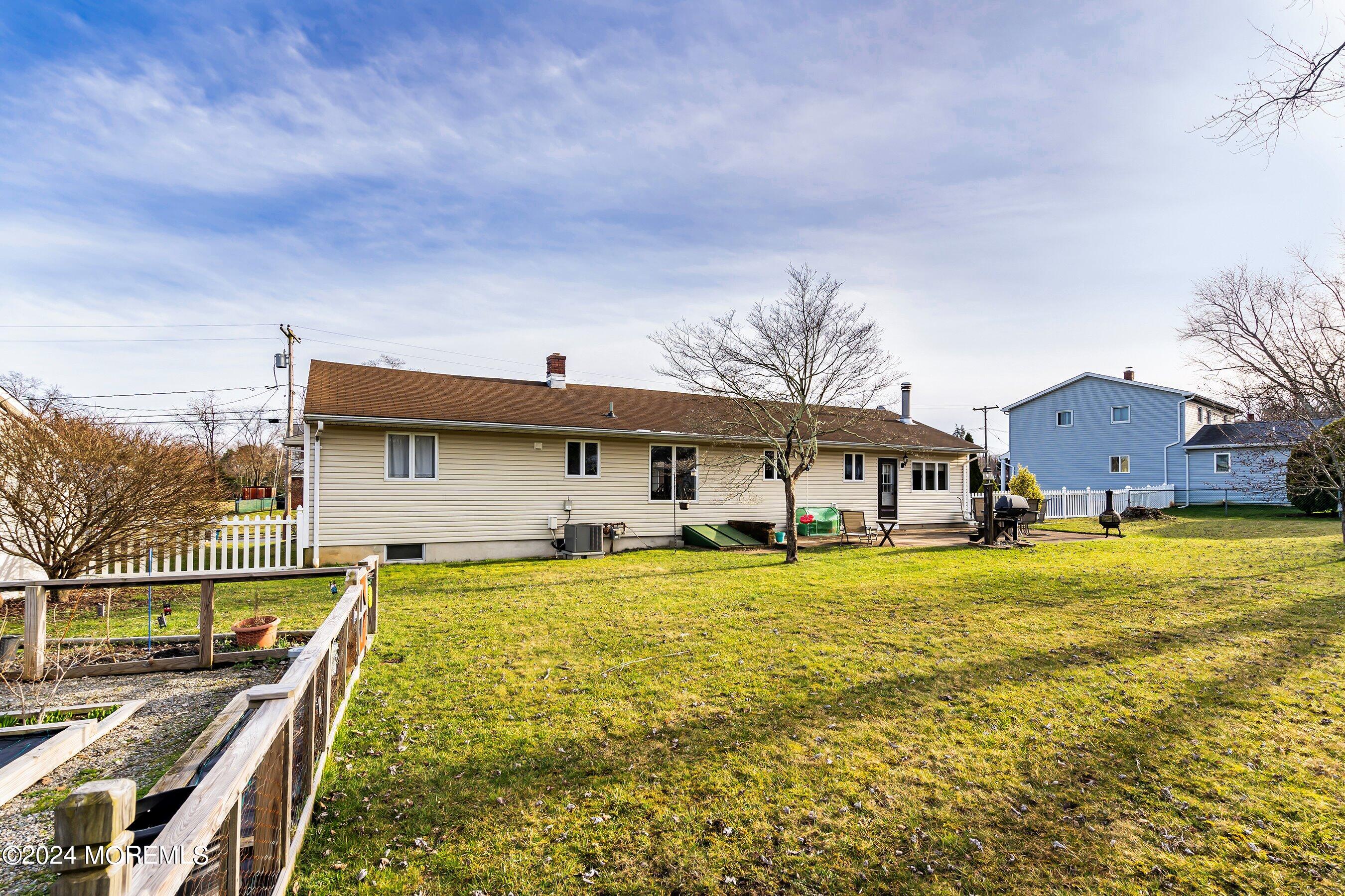 30 Springhill Drive Howell, NJ 07731 - Photo 24 of 26 12-Back Left