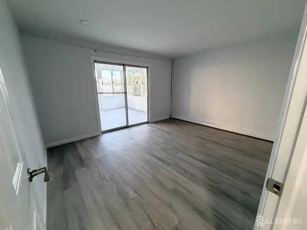 $4,200 | 2460 Woodbridge Avenue, Edison, NJ 08817