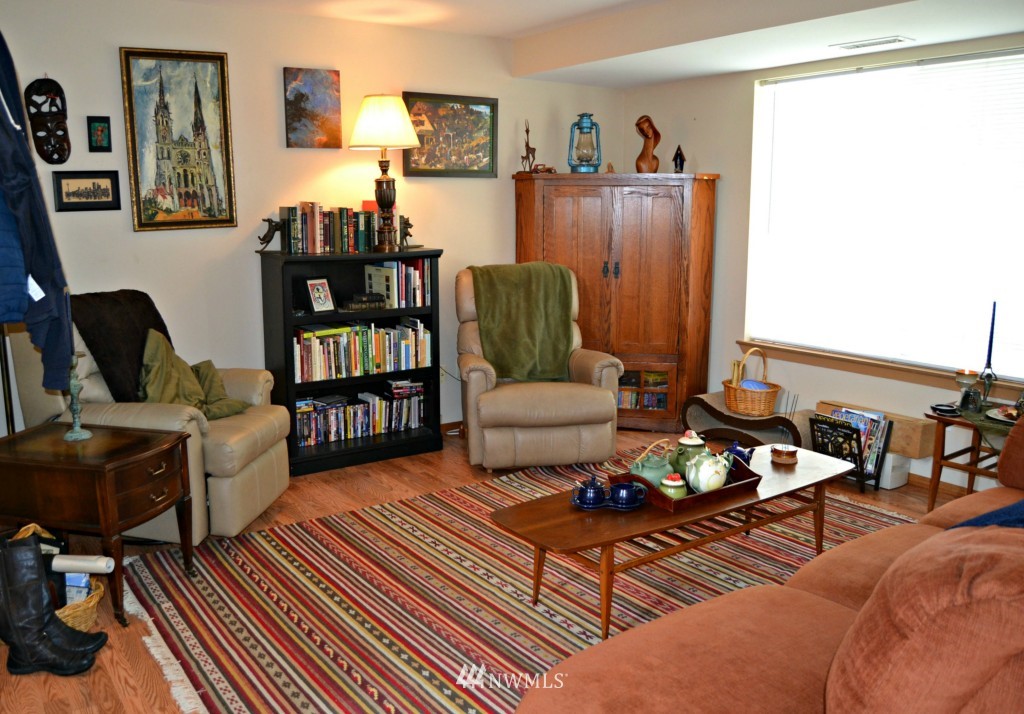 10918 Southeast 169th Place Renton, WA 98055 - Photo 3 of 13