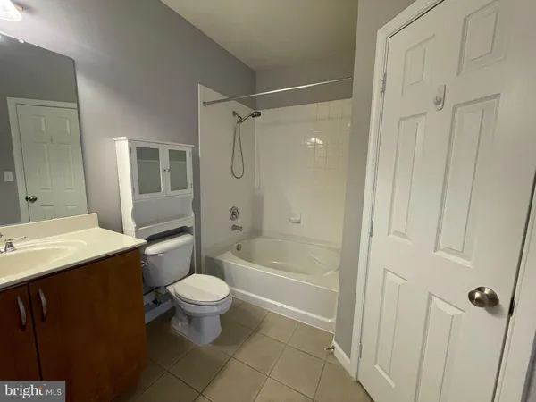 $1,950 | 12124 Garden Ridge Lane, Unit 301, Fairfax, VA 22030