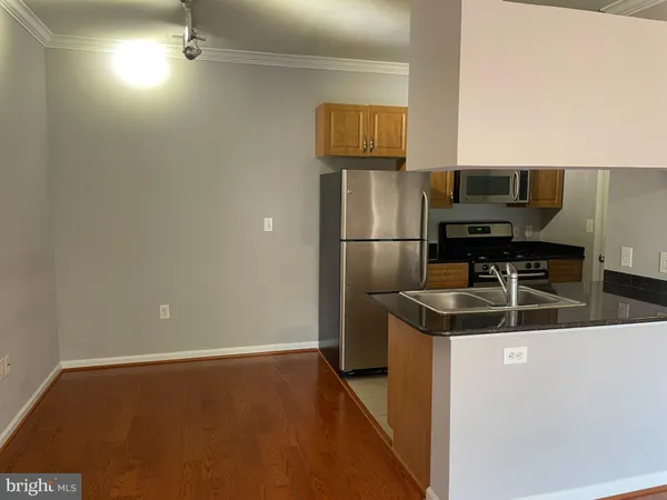 $1,950 | 12124 Garden Ridge Lane, Unit 301, Fairfax, VA 22030