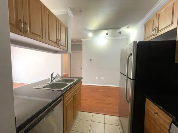 $1,950 | 12124 Garden Ridge Lane, Unit 301, Fairfax, VA 22030