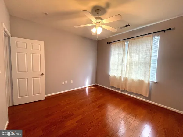 $1,950 | 12124 Garden Ridge Lane, Unit 301, Fairfax, VA 22030