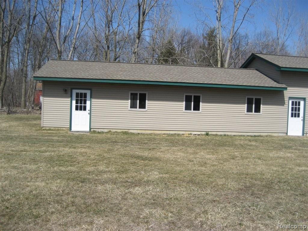 24595 Middlebelt Road New Boston, MI 48164 - Photo 4 of 10 middlebelt 9 006.JPG