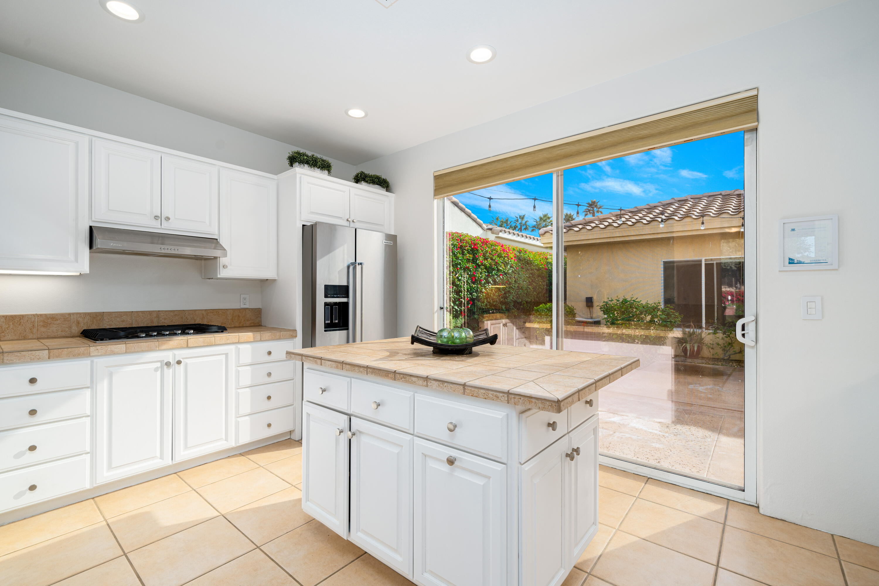 79060 River Rock Road La Quinta, CA 92253 - Photo 12 of 36 Kitchen