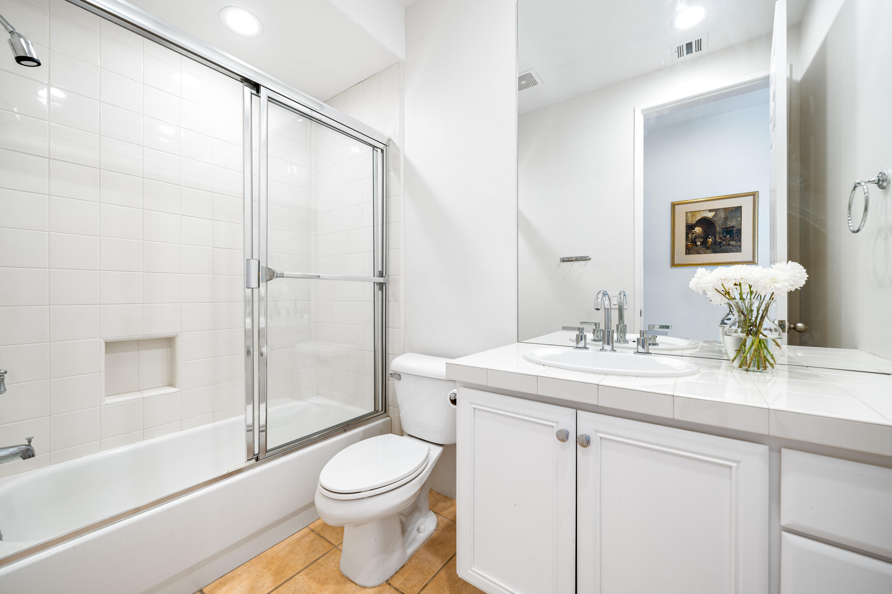 79060 River Rock Road La Quinta, CA 92253 - Photo 17 of 36 Hall Bathroom