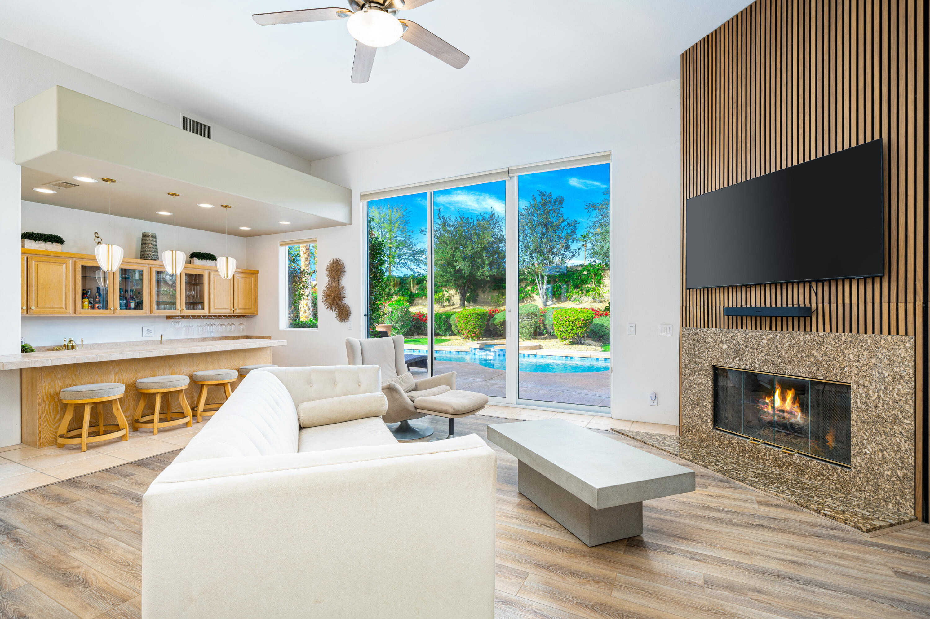 79060 River Rock Road La Quinta, CA 92253 - Photo 7 of 36 Great Room to Pool