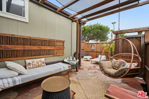 $1,450,000 | 29500 Heathercliff Road, Unit 69, Malibu, CA 90265
