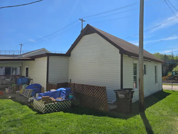 $185,000 | 504 Railroad Avenue, Aurora, IN 47001