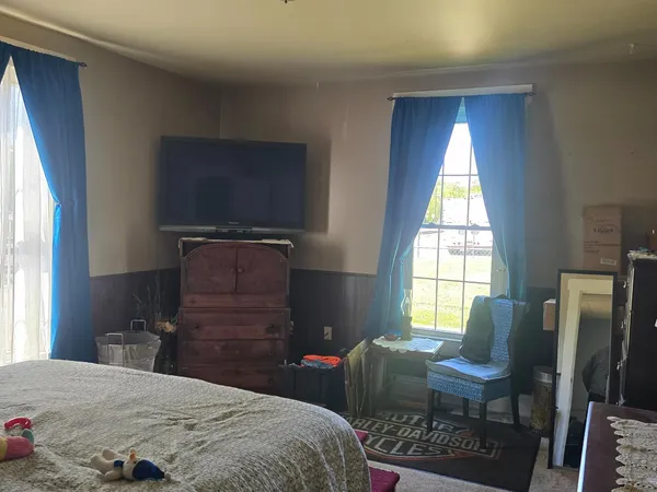$185,000 | 504 Railroad Avenue, Aurora, IN 47001