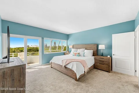 $599,900 | 6355 South Hwy A1A, Unit 5, Melbourne Beach, FL 32951