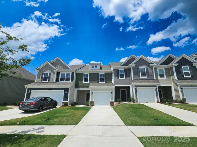 $2,050 | 2744 Yeager Drive Northwest, Concord, NC 28027