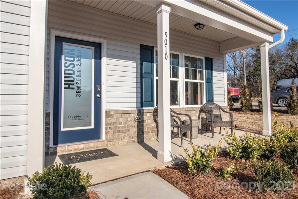 9010 Colwick Hill Road, Unit 151 Charlotte, NC 28215 - Photo 3 of 35 Gallery Image 3