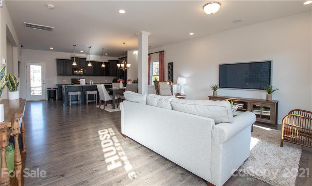 9010 Colwick Hill Road, Unit 151 Charlotte, NC 28215 - Photo 4 of 35 Gallery Image 4