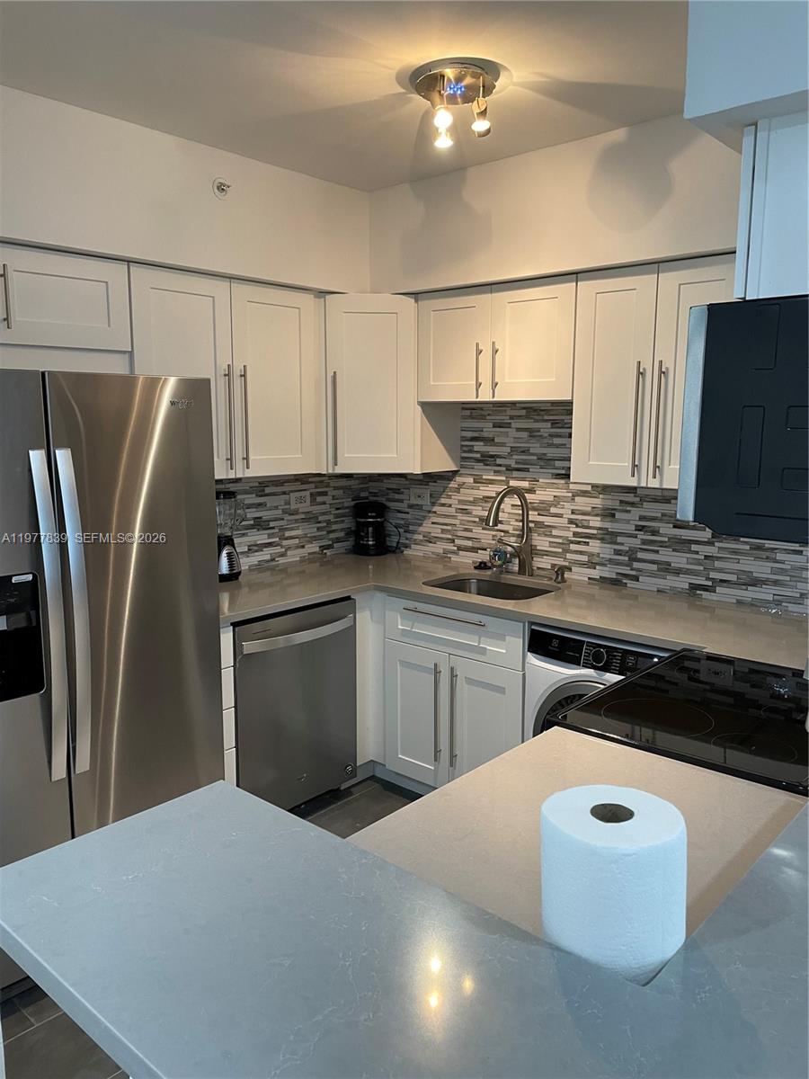 1500 Bay Road, Unit 1566S Miami Beach, FL 33139 - Photo 5 of 25