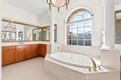 $895,000 | 9905 Coronado Lake Drive, Boynton Beach, FL 33437