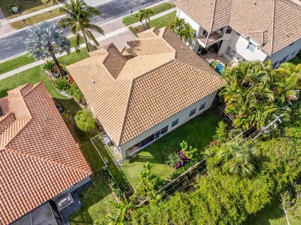 $895,000 | 9905 Coronado Lake Drive, Boynton Beach, FL 33437