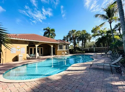 $895,000 | 9905 Coronado Lake Drive, Boynton Beach, FL 33437