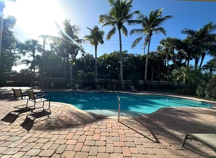 $895,000 | 9905 Coronado Lake Drive, Boynton Beach, FL 33437