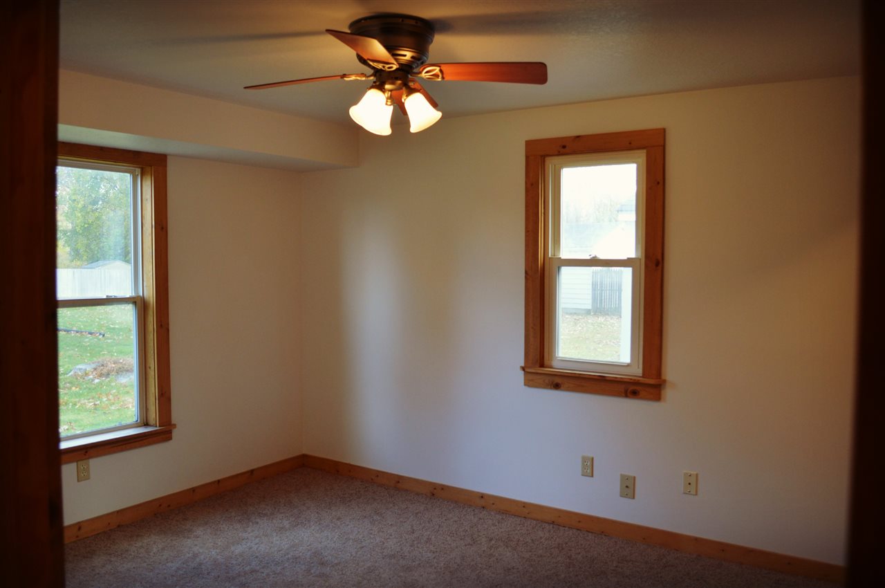 1804 Lower Huntington Road Fort Wayne, IN 46819 - Photo 8 of 11