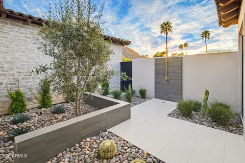 $9,950,000 | 6210 East Keim Drive, Paradise Valley, AZ 85253