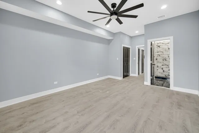 $725,000 | 4343 South Ellis Avenue, Chicago, IL 60653