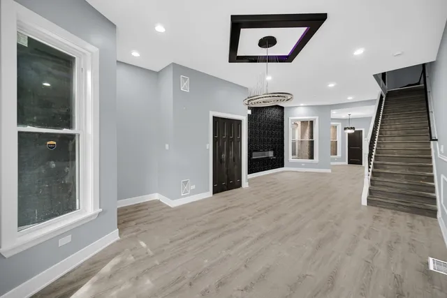 $725,000 | 4343 South Ellis Avenue, Chicago, IL 60653