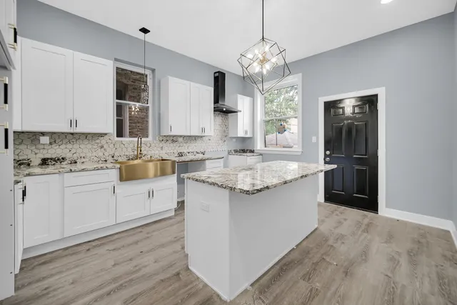 $725,000 | 4343 South Ellis Avenue, Chicago, IL 60653