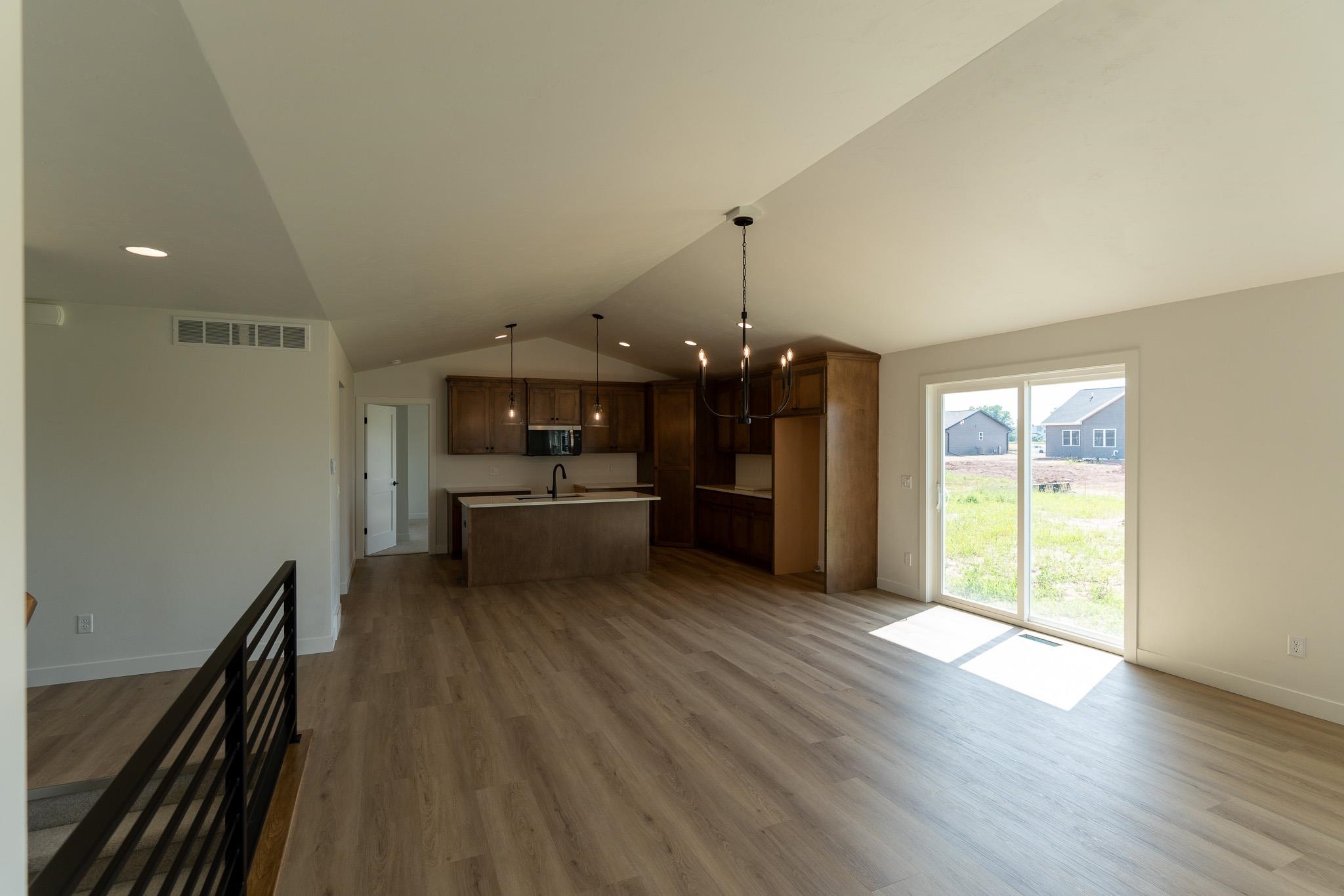N9271 Anton Court Appleton, WI 54915 - Photo 7 of 31