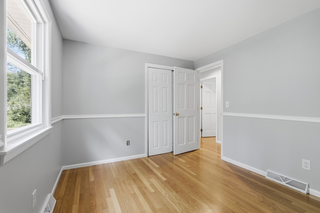 42 Ledgewood Road Framingham, MA 01701 - Photo 20 of 33