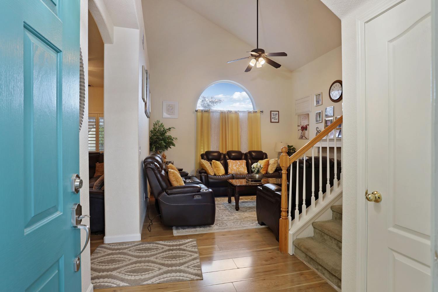 1186 Kay Circle Turlock, CA 95382 - Photo 3 of 28