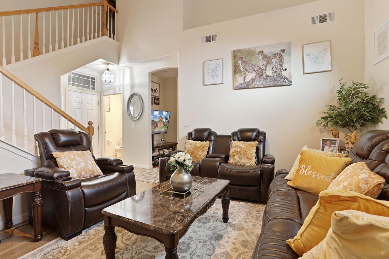 1186 Kay Circle Turlock, CA 95382 - Photo 5 of 28