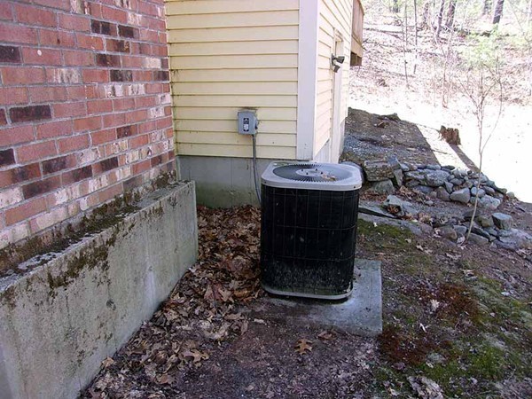 49 West Groton Road Shirley, MA 01464 - Photo 7 of 30 a view of a corridor