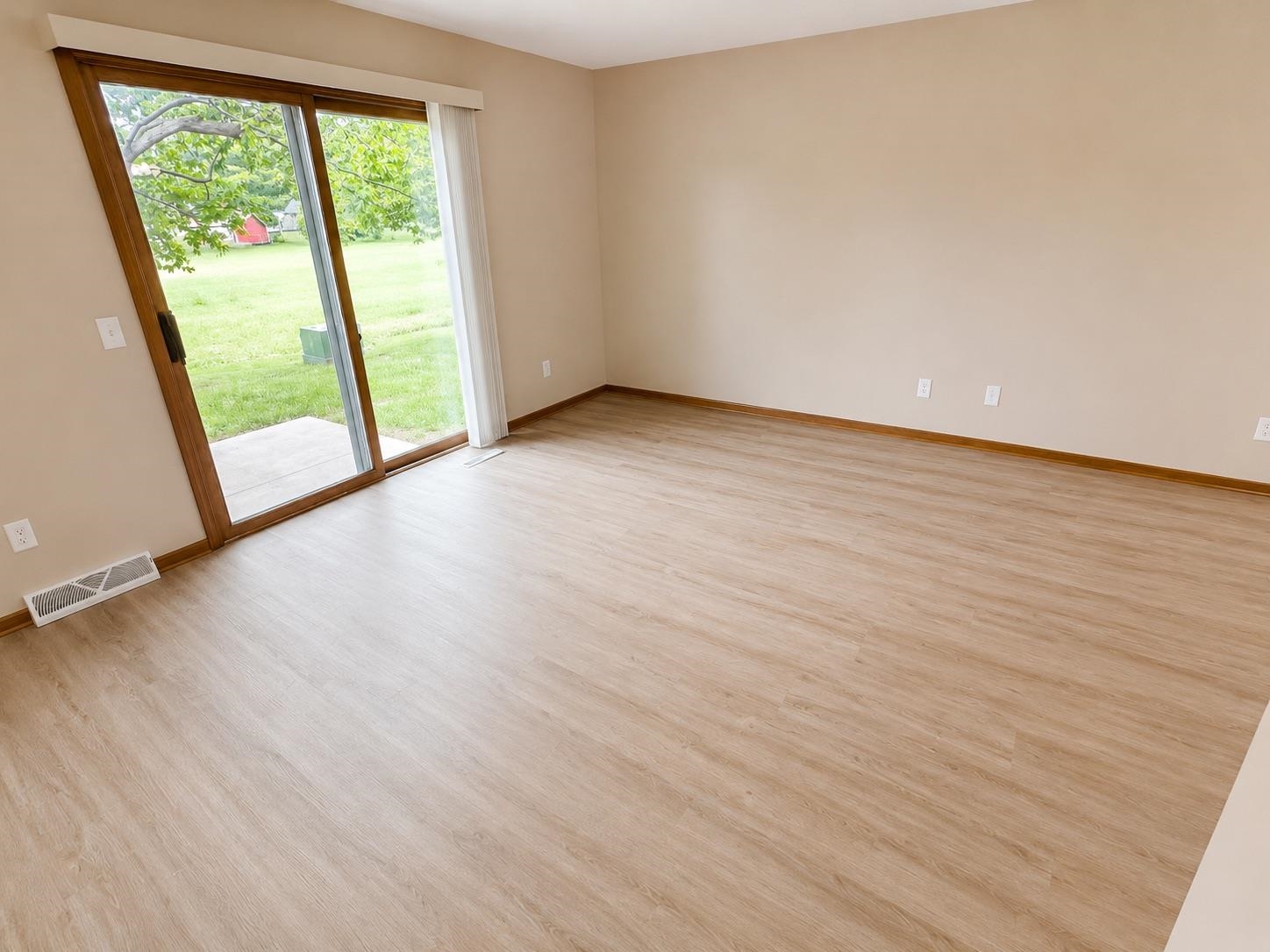 210 Swanton Road Madison, WI 53714 - Photo 4 of 18 Gallery Image 4