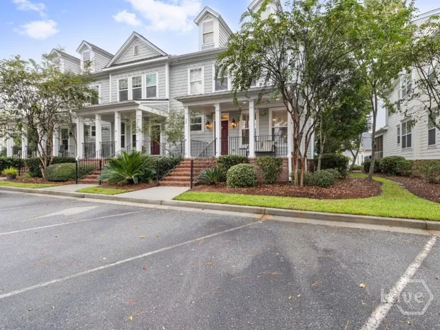 $325,000 | 305 Lakeview Drive, Pooler, GA 31322