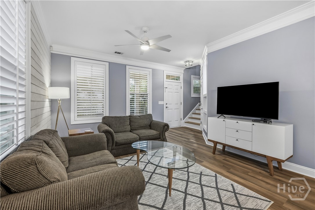 305 Lakeview Drive Pooler, GA 31322 - Photo 6 of 41 Living Room