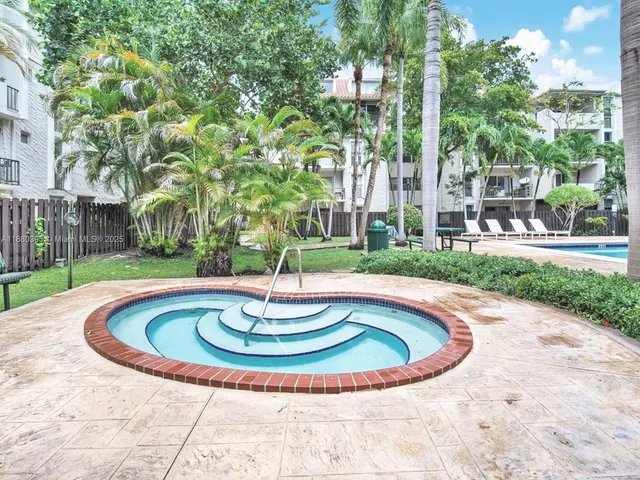 $1,850 | 6886 North Kendall Drive, Unit D101, Pinecrest, FL 33156