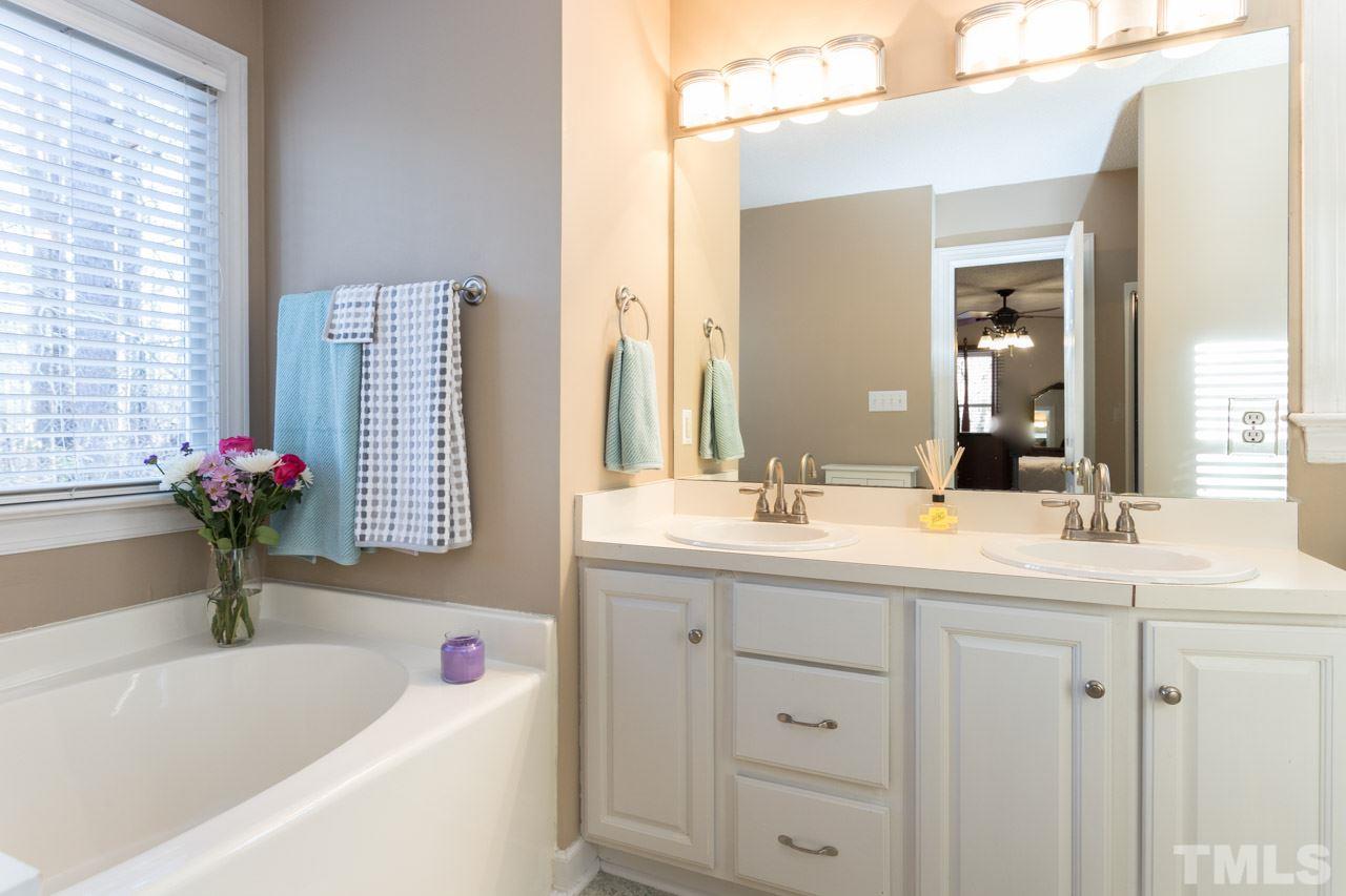 4825 Mial Plantation Road Raleigh, NC 27610 - Photo 21 of 25 Gallery Image 21