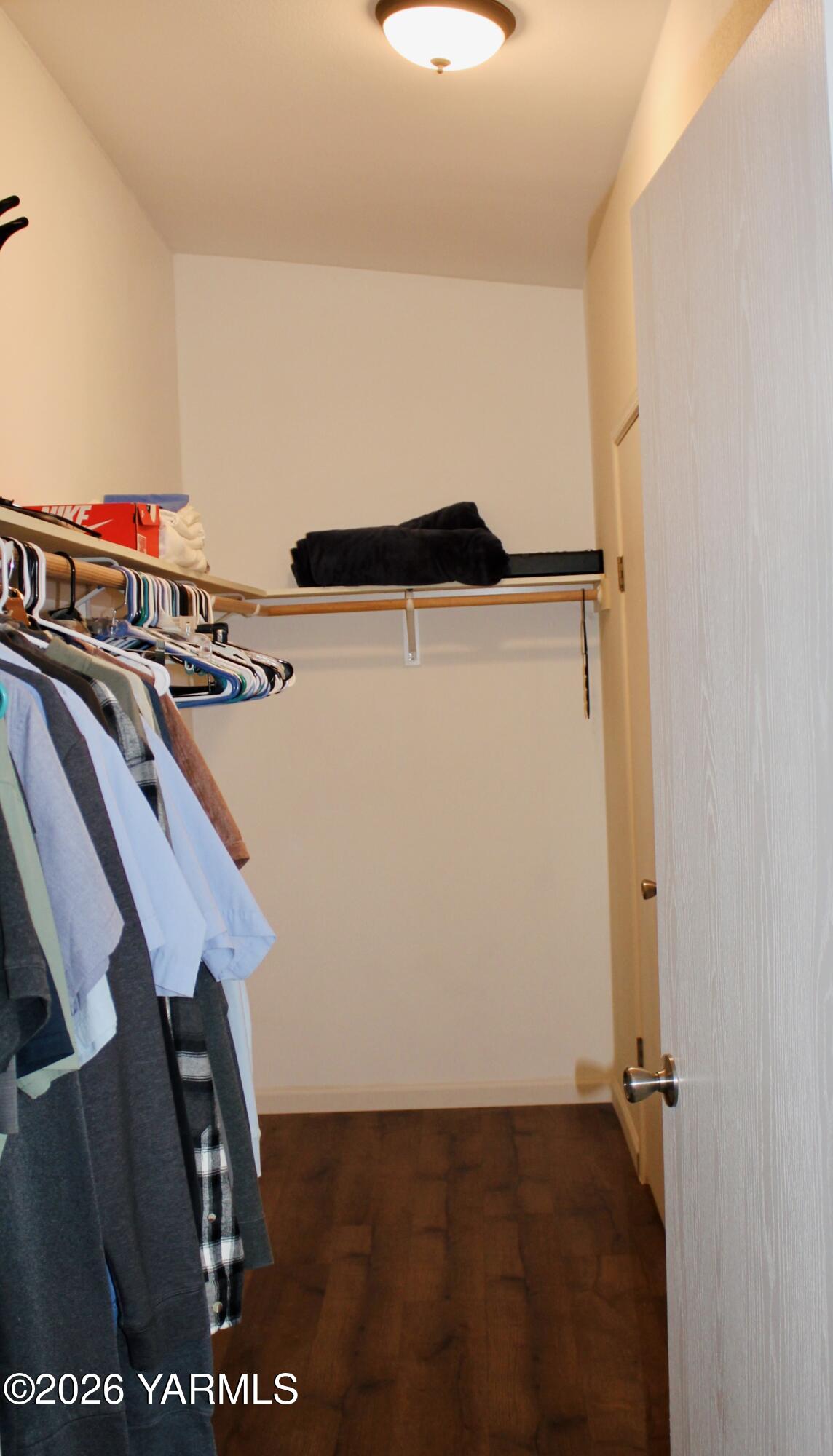 1101 Gore Road Selah, WA 98942 - Photo 33 of 42 Primary closet