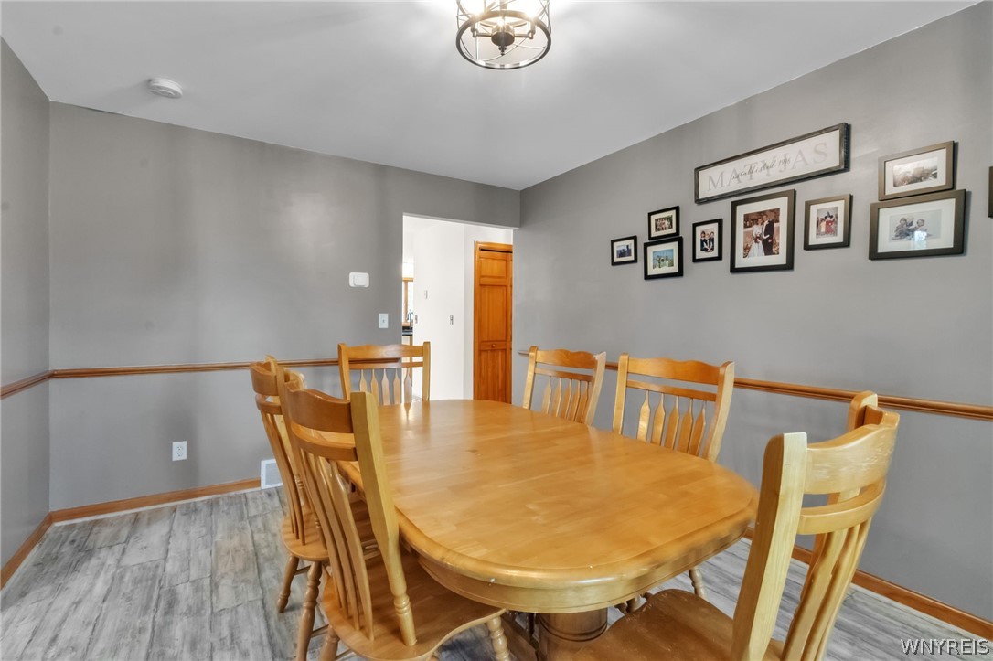 5435 Mapleton Road Lockport, NY 14094 - Photo 15 of 37