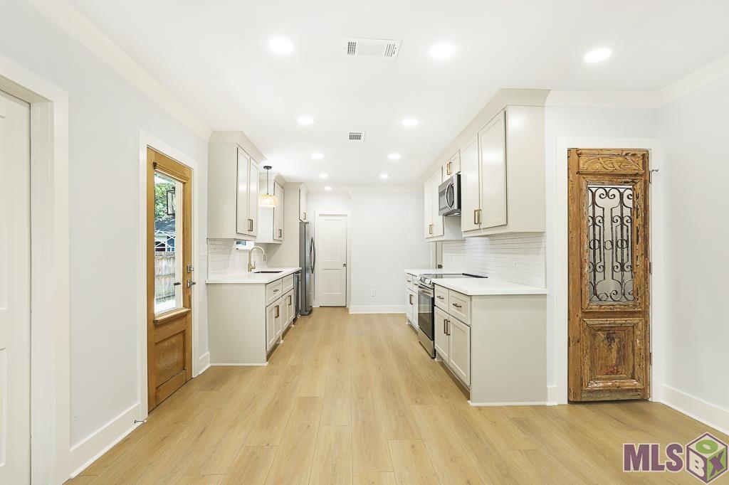 1548 Letitia Street Baton Rouge, LA 70808 - Photo 4 of 20