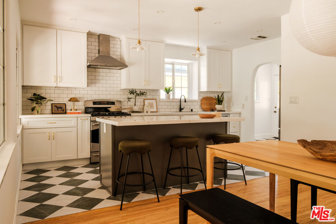 3739 Virginia Road Los Angeles, CA 90016 - Photo 12 of 72