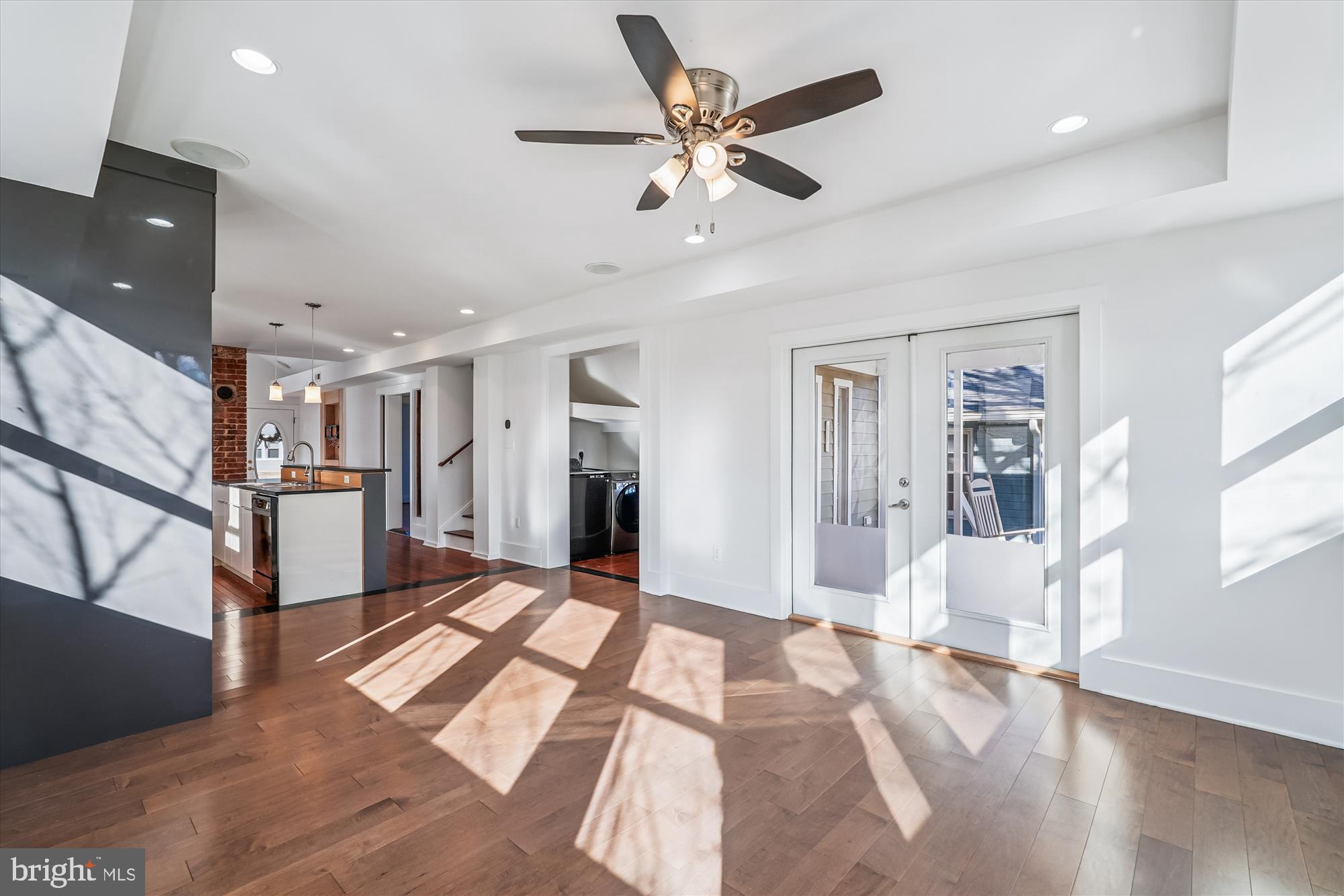 104 Pershing Avenue Northwest Leesburg, VA 20176 - Photo 13 of 36 a view of a living room