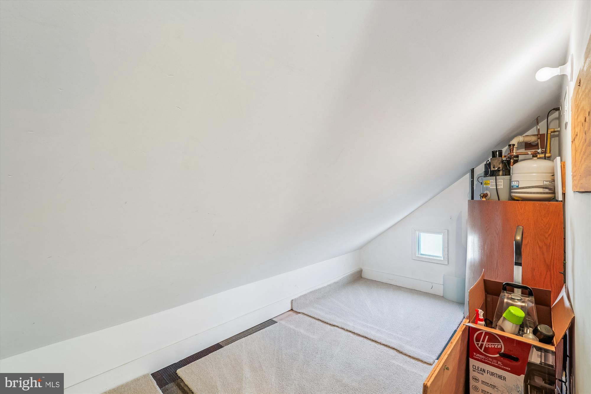 104 Pershing Avenue Northwest Leesburg, VA 20176 - Photo 29 of 36 a view of an entryway