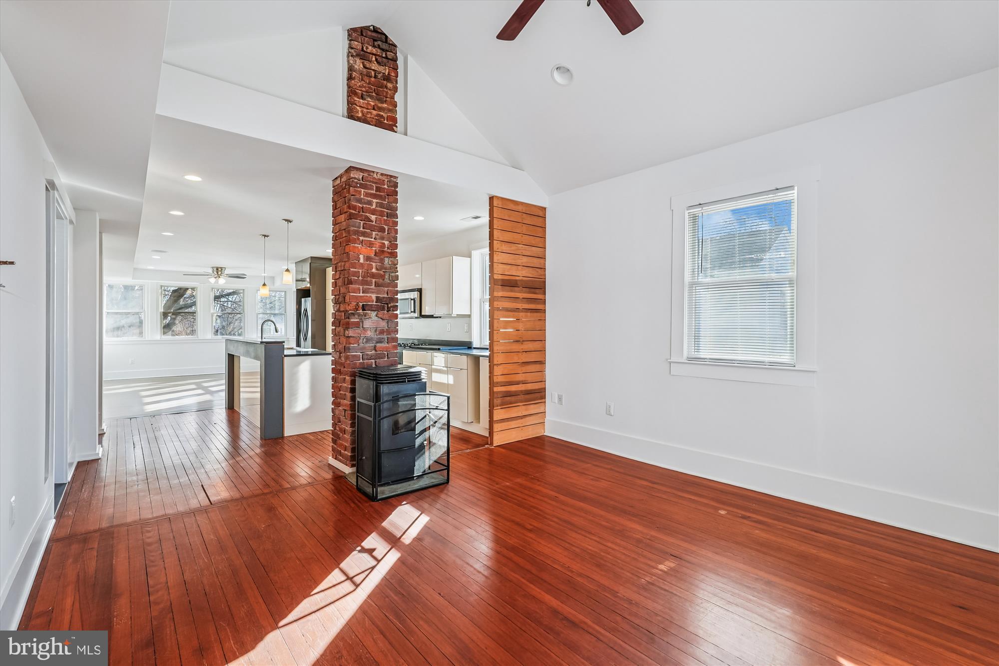 104 Pershing Avenue Northwest Leesburg, VA 20176 - Photo 5 of 36 a view of a living room and wooden floor
