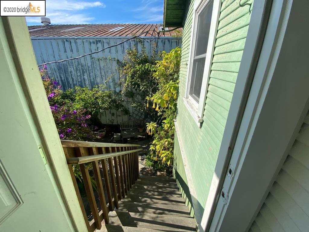 2124 Fifth Street Berkeley, CA 94710 - Photo 21 of 25 a view of a backyard